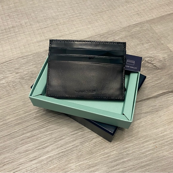 Perry Ellis Camo Six-Slot Card Case. - Picture 4 of 6